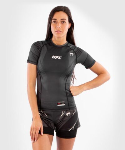 T-shirt técnica para mulher Venum UFC Adrenaline Authentic Fight Night -  T-shirts - Vestuário - Luta